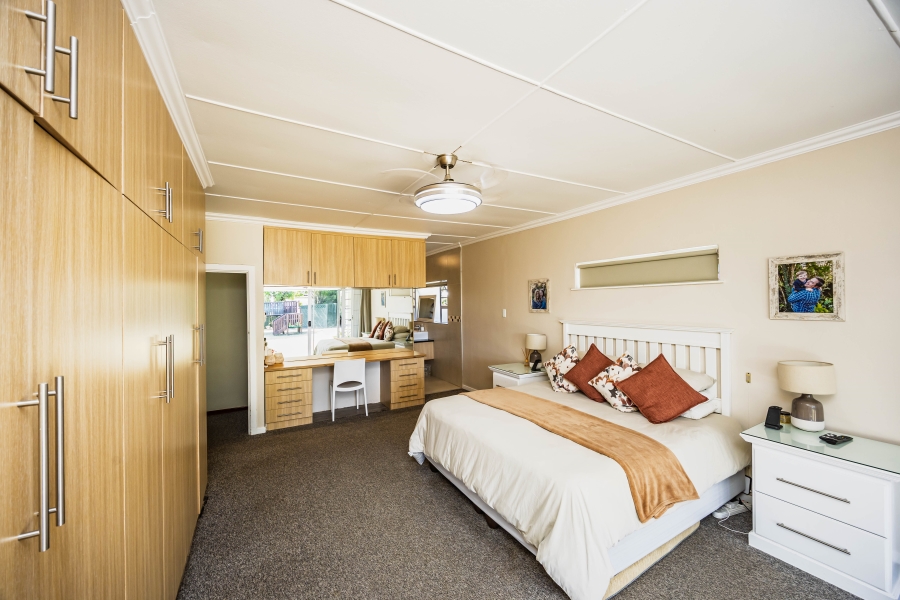 4 Bedroom Property for Sale in Beacon Bay Eastern Cape